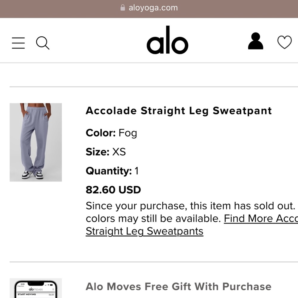 Alo Yoga Accolade Straight Leg Sweatpant in color Fog